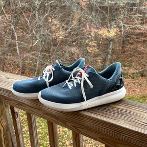 Kizik Kids’ Athens, Size 6.5